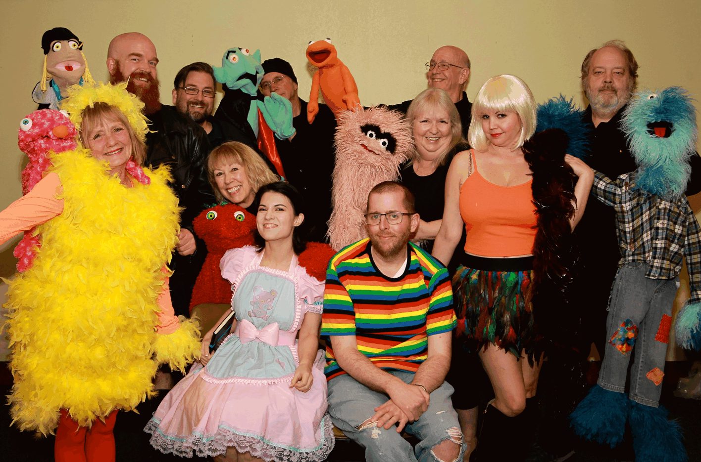 2019 cast of SesaMEAN Streets with puppets